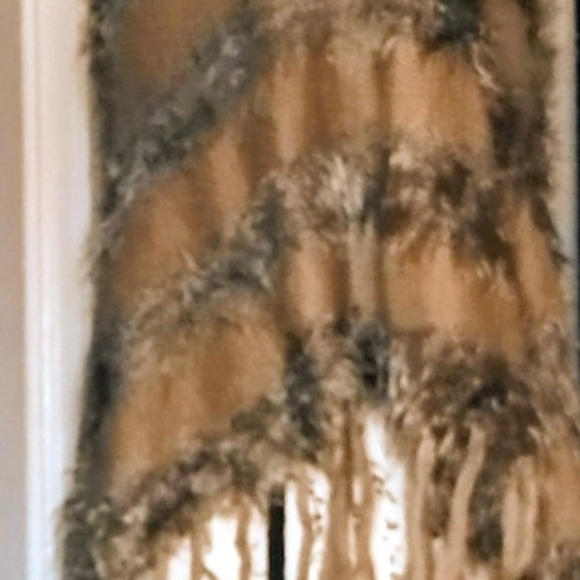 Verty Cozy Brown Knit Scarf - Picture 3 of 4